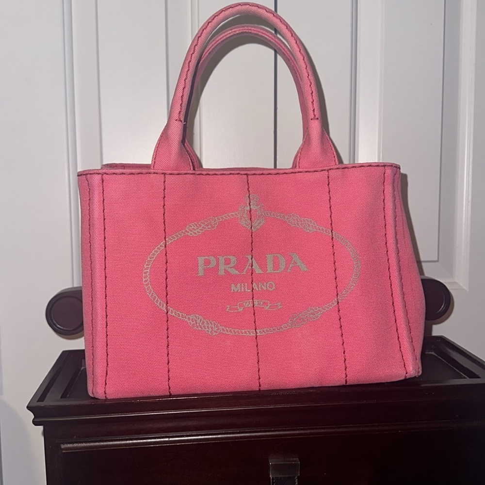 Prada 🩷 - Picture 2 of 8